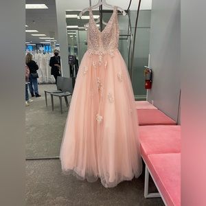 Selling my quince dress! Super pretty and comfortable only worn once